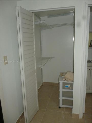 4611 SW 19th St 1, West Park, FL 33023