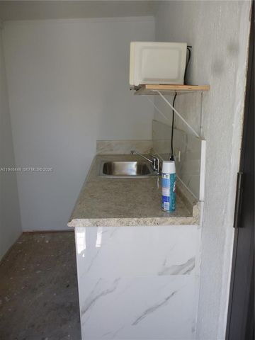 4611 SW 19th St 1, West Park, FL 33023