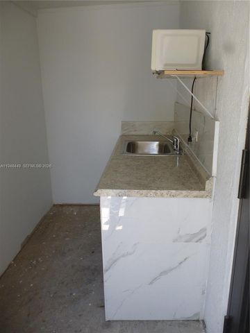 4611 SW 19th St 1, West Park, FL 33023