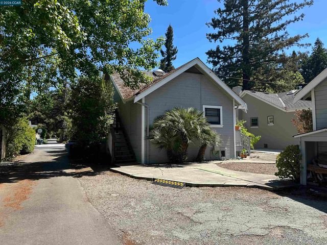 1258 Pine St, Palo Alto, CA 94301