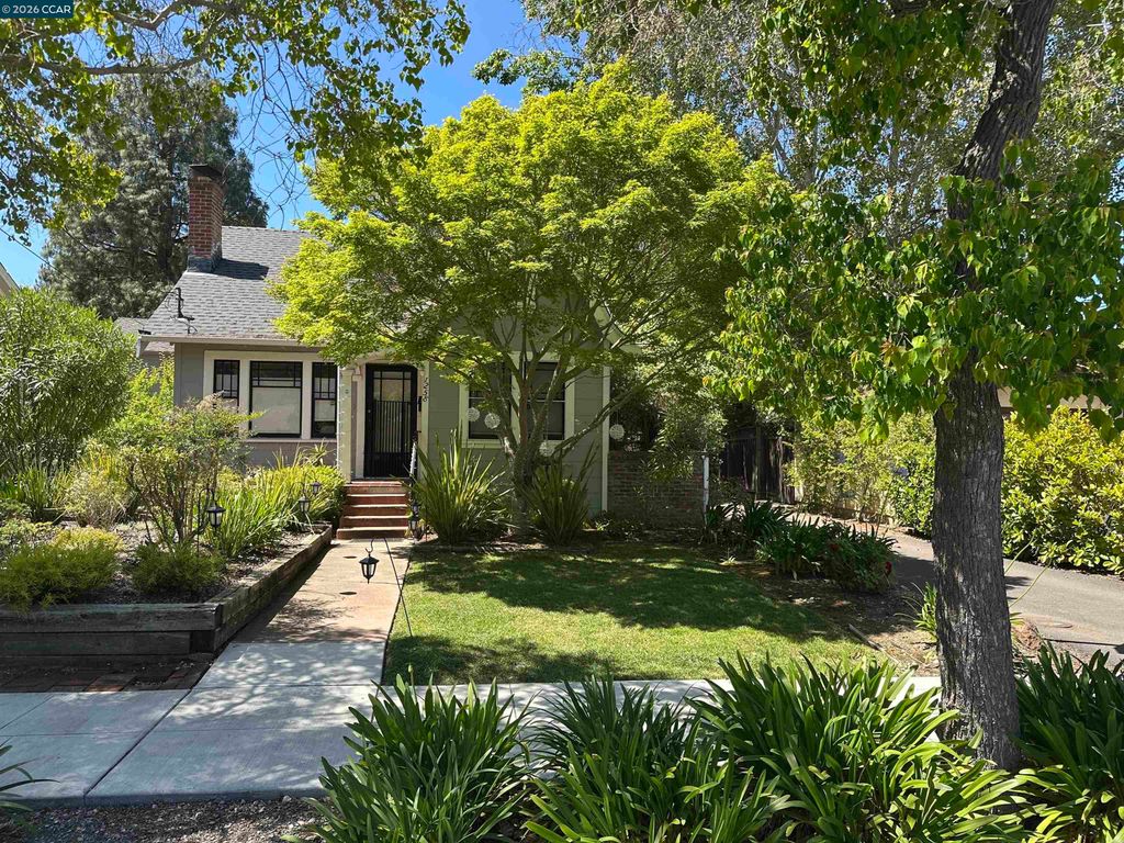 1258 Pine St, Palo Alto, CA 94301