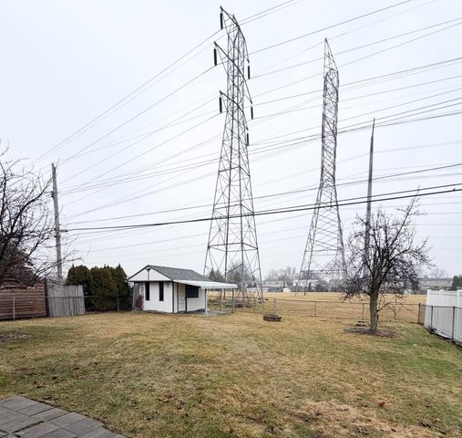 36718 Clifford Drive, Sterling Heights, MI 48312