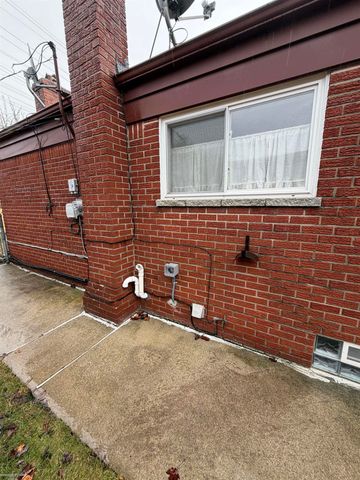 36718 Clifford Drive, Sterling Heights, MI 48312