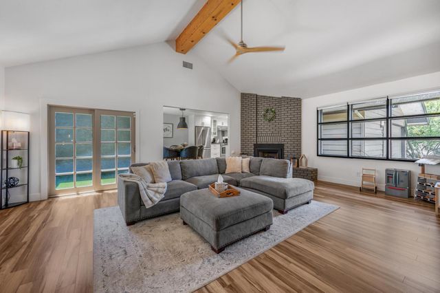 6760 N Haslam Avenue, Fresno, CA 93711