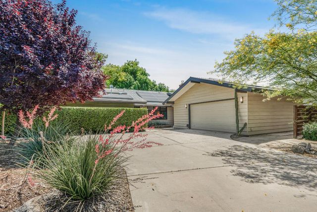 6760 N Haslam Avenue, Fresno, CA 93711