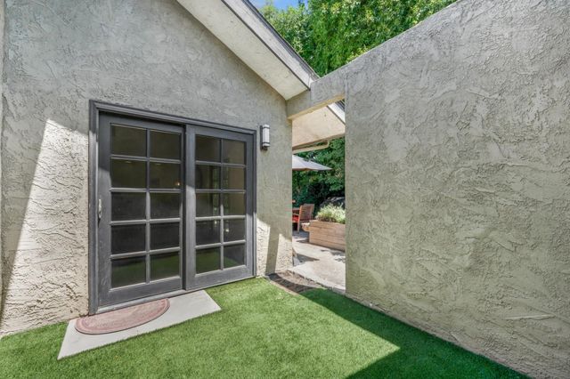 6760 N Haslam Avenue, Fresno, CA 93711