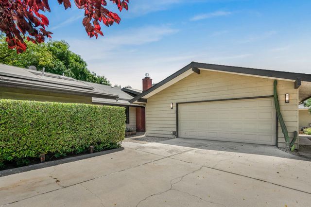 6760 N Haslam Avenue, Fresno, CA 93711