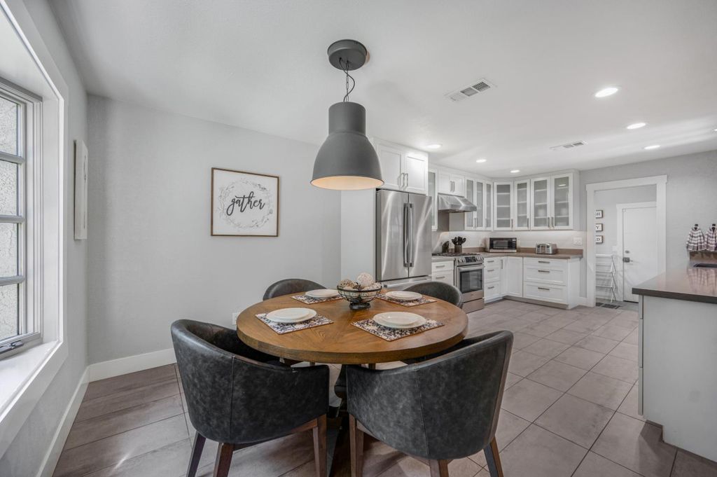 Image 13 of property listing at 6760 N Haslam Avenue, Fresno, CA 93711