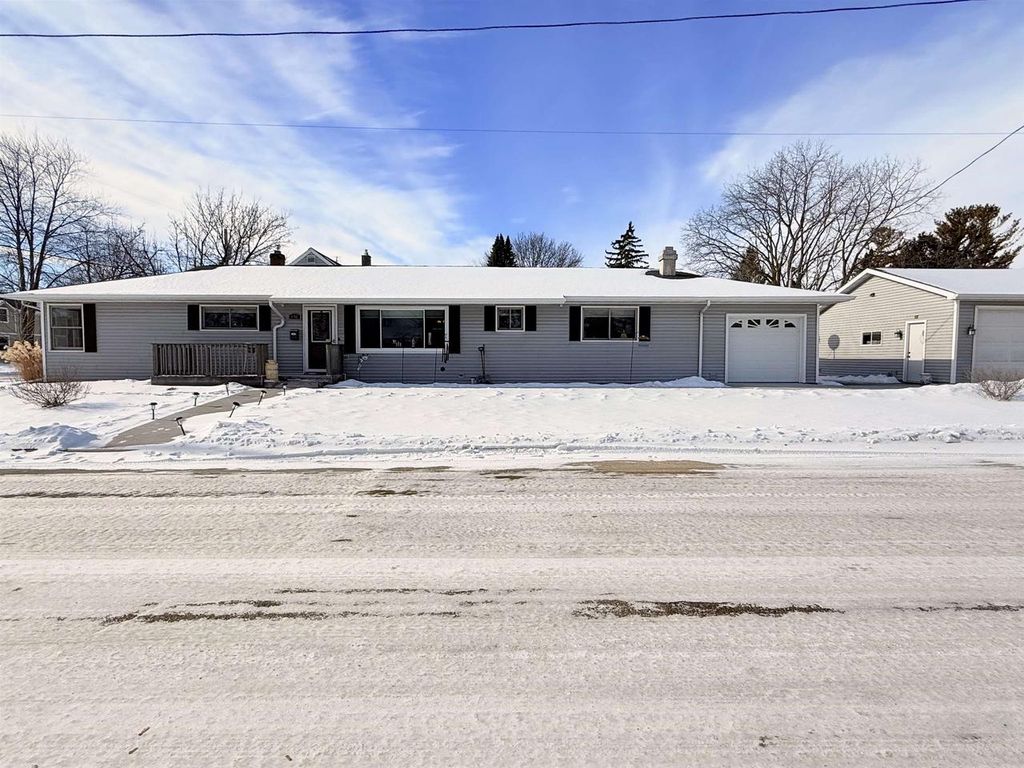 636 ELIZABETH STREET, Menasha, WI 54952