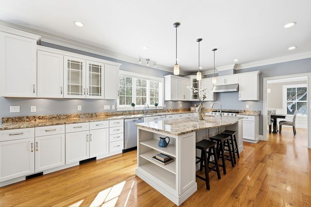 4 Whittier Rd, Lexington, MA 02420