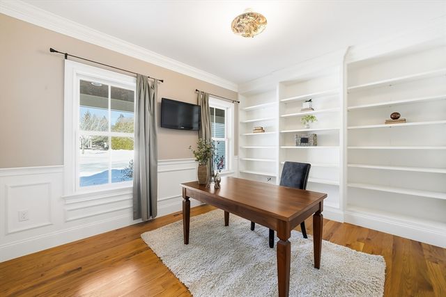 4 Whittier Rd, Lexington, MA 02420