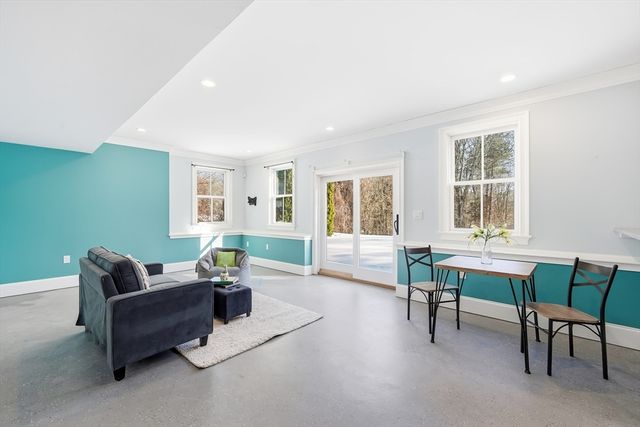 4 Whittier Rd, Lexington, MA 02420