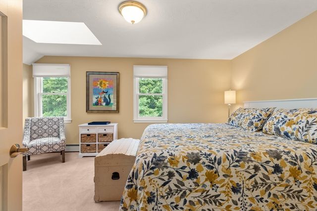 40 Ray Rd, Wrentham, MA 02093