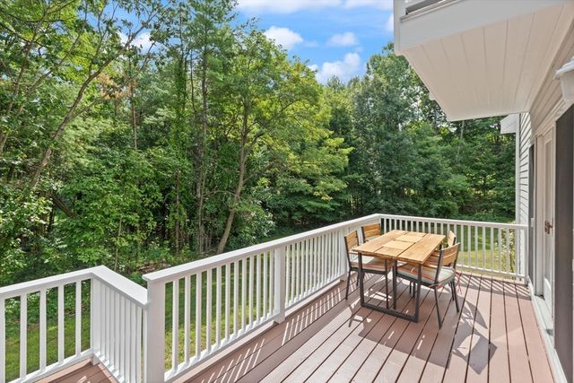 40 Ray Rd, Wrentham, MA 02093