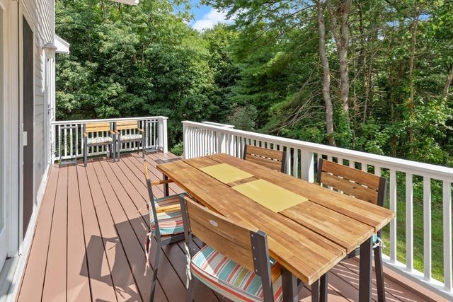 40 Ray Rd, Wrentham, MA 02093