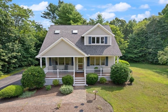 40 Ray Rd, Wrentham, MA 02093