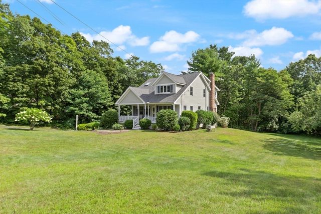 40 Ray Rd, Wrentham, MA 02093