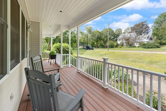 40 Ray Rd, Wrentham, MA 02093
