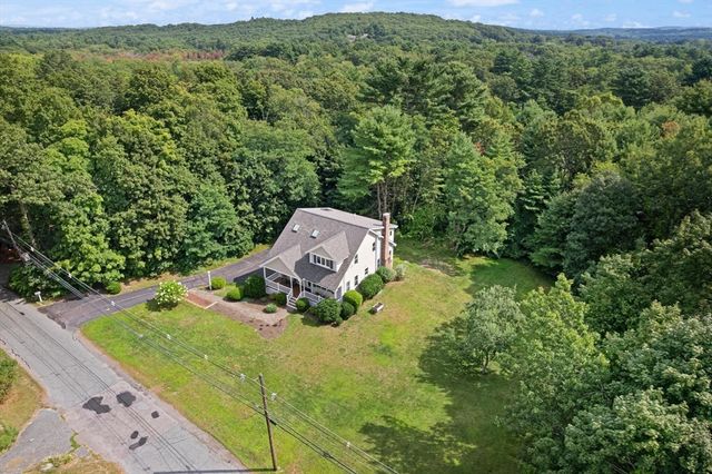 40 Ray Rd, Wrentham, MA 02093
