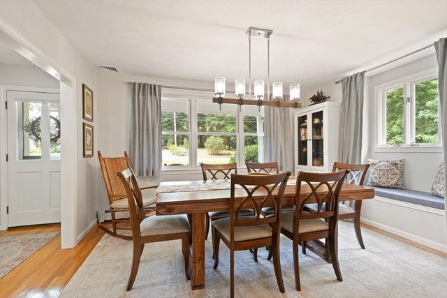 40 Ray Rd, Wrentham, MA 02093