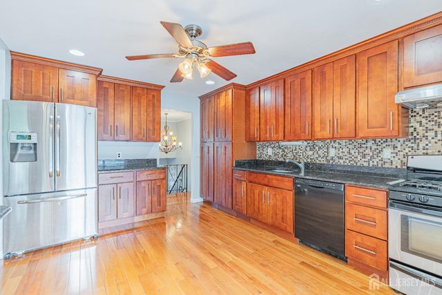 927 Wood Avenue, Edison, NJ 08820