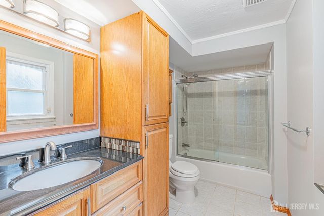 927 Wood Avenue, Edison, NJ 08820