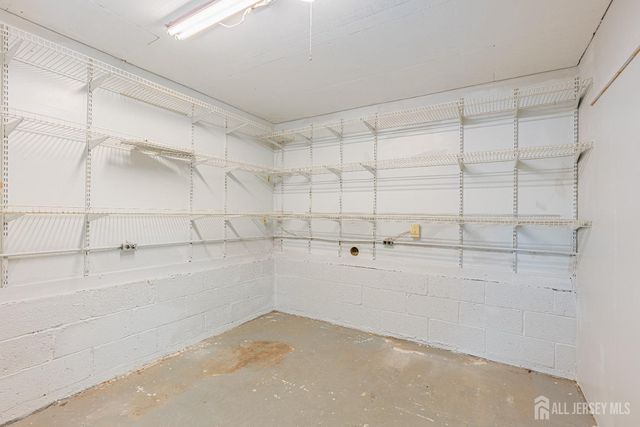 927 Wood Avenue, Edison, NJ 08820