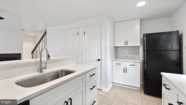 4389 PEMBROOK VILLAGE DR #83, Alexandria, VA 22309