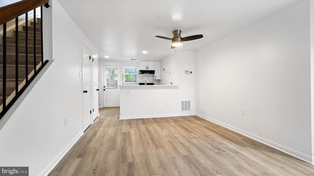4389 PEMBROOK VILLAGE DR #83, Alexandria, VA 22309