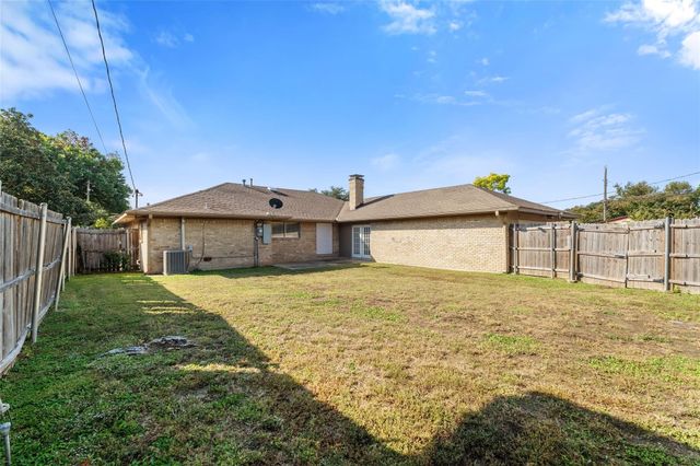 6907 Pickrell Drive, Dallas, TX 75227