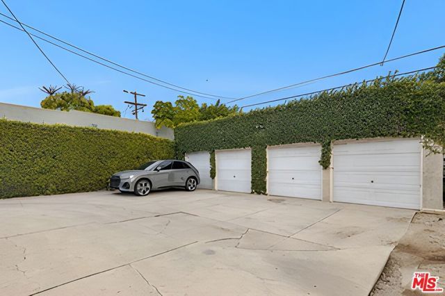 1520 Hauser Boulevard, Los Angeles, CA 90019