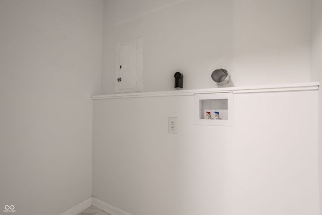 8340 E 41st Place, Indianapolis, IN 46226