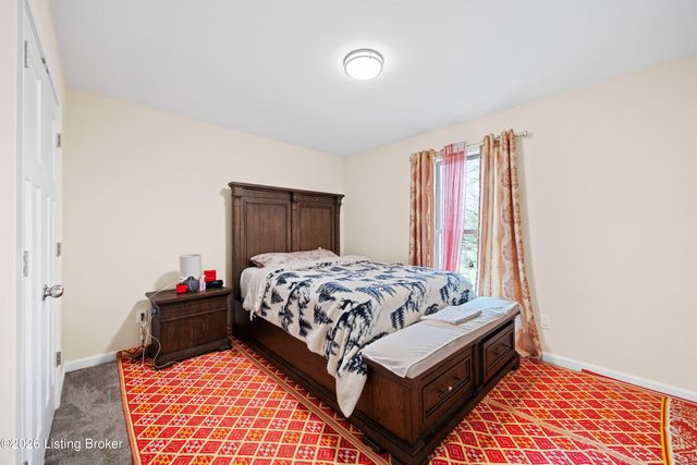 3402 Westhill Cir, Louisville, KY 40214
