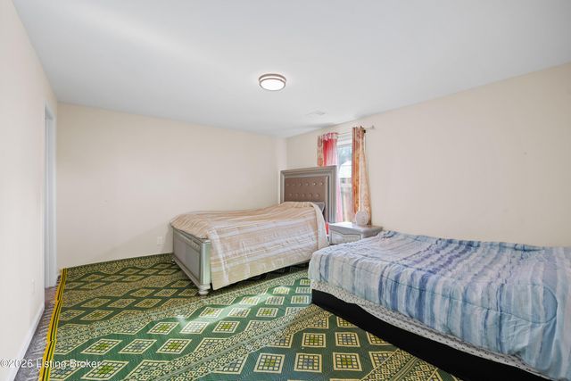 3402 Westhill Cir, Louisville, KY 40214