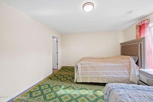 3402 Westhill Cir, Louisville, KY 40214