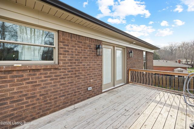 3402 Westhill Cir, Louisville, KY 40214