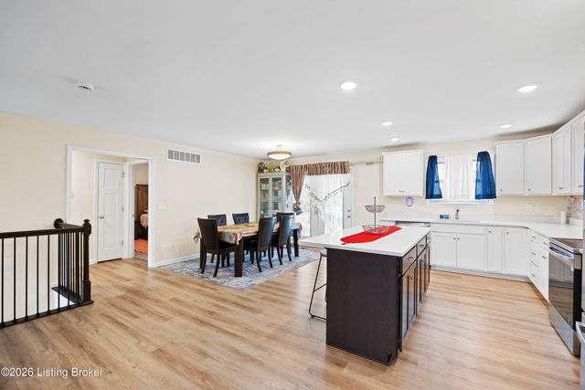 3402 Westhill Cir, Louisville, KY 40214
