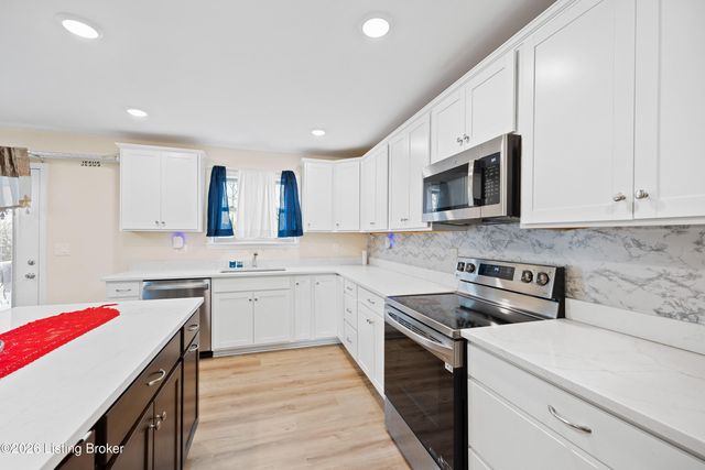 3402 Westhill Cir, Louisville, KY 40214