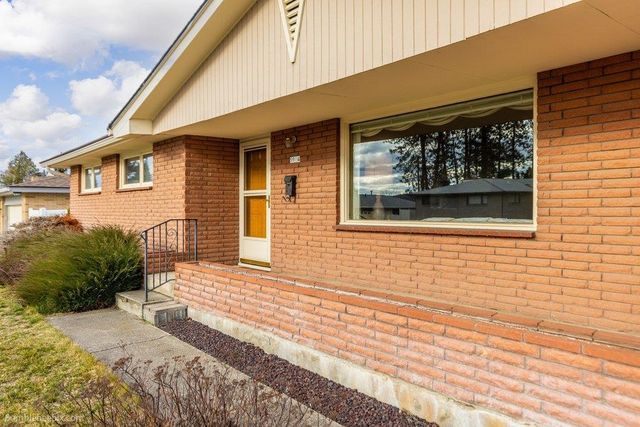 5914 N Fleming St, Spokane, WA 99205