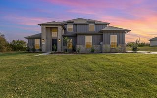 750 Serenity Lane, Red Oak, TX 75154
