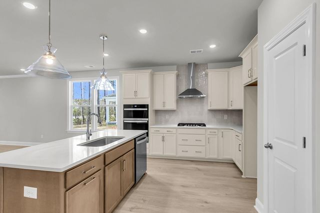 745 Maynard Lane, Summerville, SC 29486