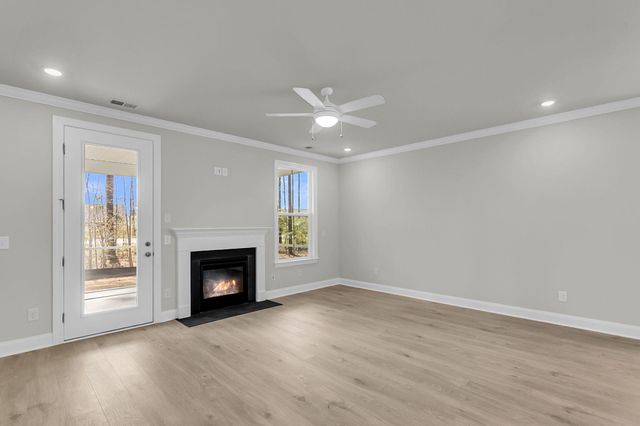 745 Maynard Lane, Summerville, SC 29486