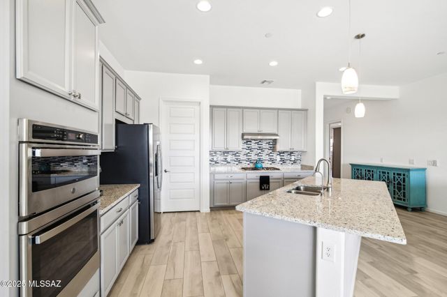 12766 E Prairie Aster Lane, Tucson, AZ 85747