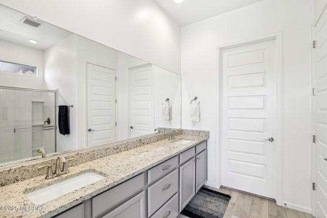 12766 E Prairie Aster Lane, Tucson, AZ 85747