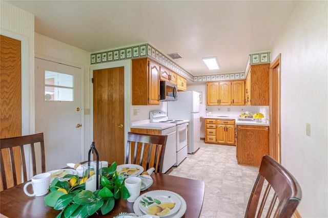 2836 Kelly Place, Eau Claire, WI 54701