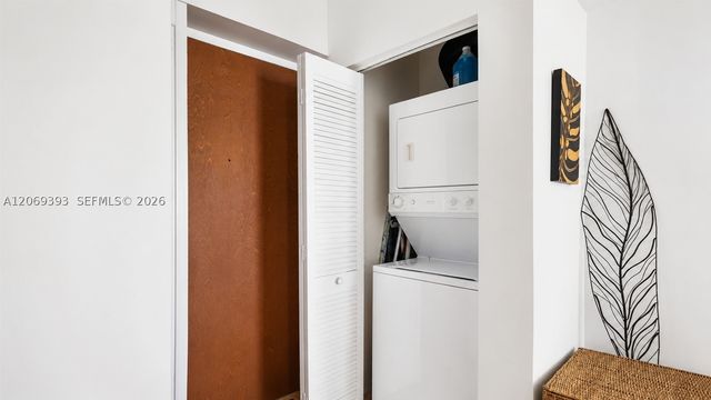 6365 Collins Ave 2805, Miami Beach, FL 33141