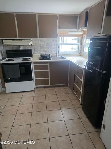 45 Locust Grove, Hazlet, NJ 07730