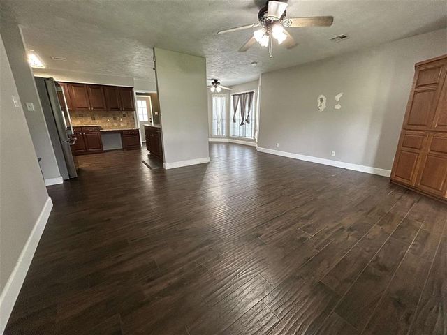 1141 Lake Land Street, Lake Charles, LA 70605