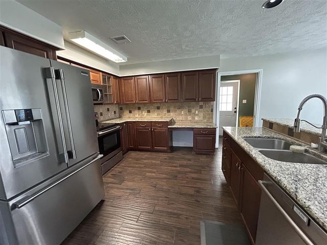 1141 Lake Land Street, Lake Charles, LA 70605