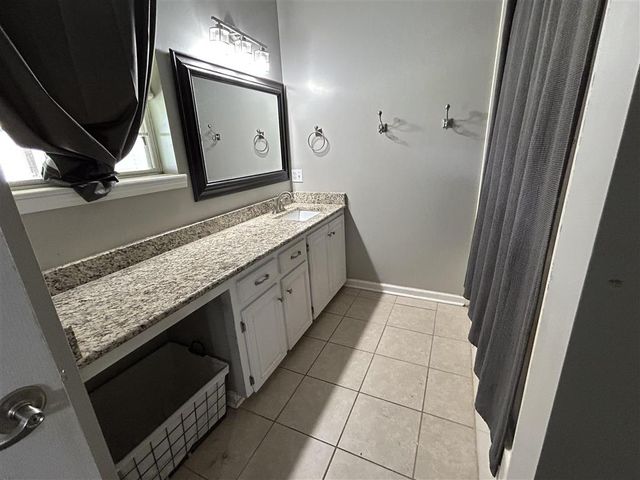 1141 Lake Land Street, Lake Charles, LA 70605
